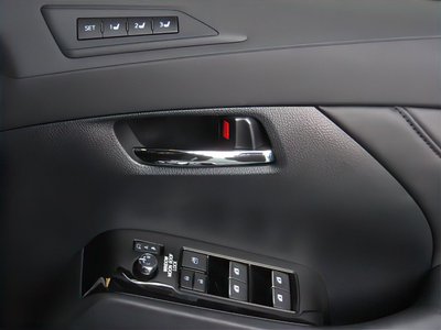 صورة 31 لـ 2016 Toyota ALPHARD