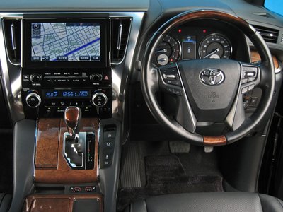 صورة 19 لـ 2016 Toyota ALPHARD