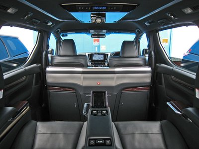 صورة 53 لـ 2016 Toyota ALPHARD