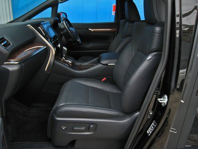 صورة 65 لـ 2016 Toyota ALPHARD