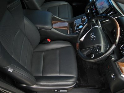 صورة 64 لـ 2016 Toyota ALPHARD