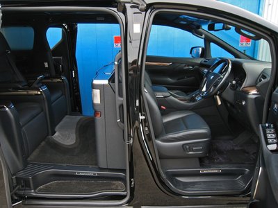 صورة 61 لـ 2016 Toyota ALPHARD
