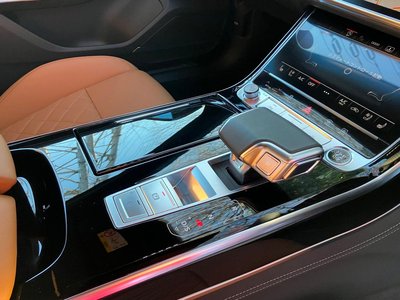 2025 AUDI A8 photo 11