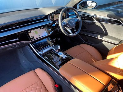2025 AUDI A8 photo 13