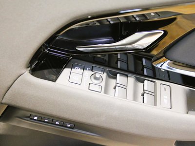 2025 LAND Rover RANGE ROVER EVOQUE thumbnail 18