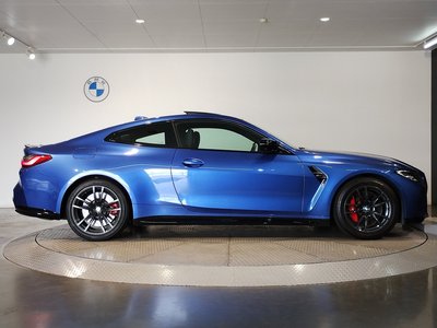 صورة 8 لـ 2021 BMW M4 COUPE