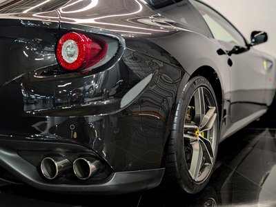 2014 Ferrari FF 照片 11