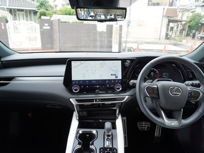 2026 Lexus RX thumbnail 17