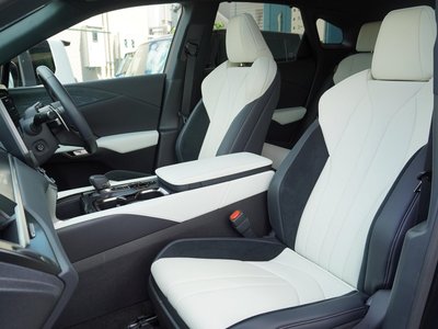 2026 Lexus RX photo 12