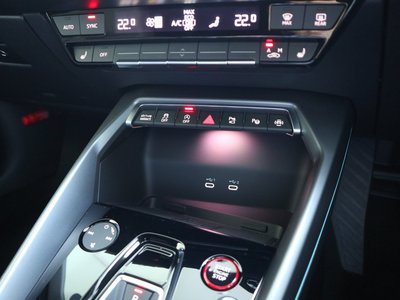 صورة 28 لـ 2025 AUDI S3 SEDAN
