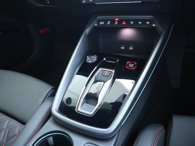 صورة 29 لـ 2025 AUDI S3 SEDAN