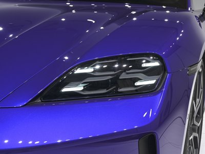 2026 Porsche TAYCAN thumbnail 19