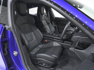 2026 Porsche TAYCAN photo 14