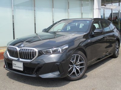 2025 BMW 5 SERIES TOURING 照片 1