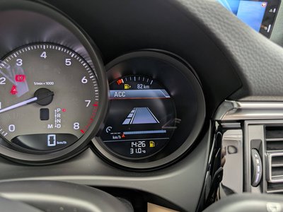 2025 Porsche MACAN thumbnail 24