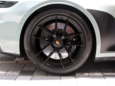 2025 Porsche 911 thumbnail 26