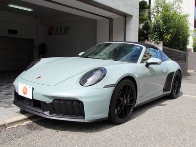 2025 Porsche 911 photo 16