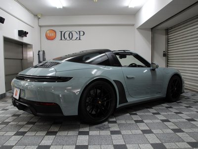 2025 Porsche 911 photo 8