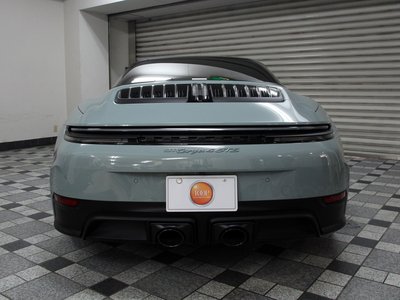 2025 Porsche 911 photo 9