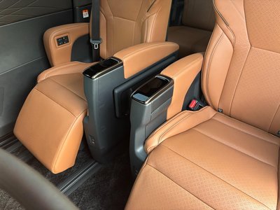 صورة 57 لـ 2025 Toyota VELLFIRE