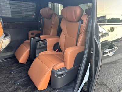 صورة 56 لـ 2025 Toyota VELLFIRE