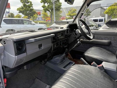 1998 Toyota LAND CRUISER 70 — миниатюра 32