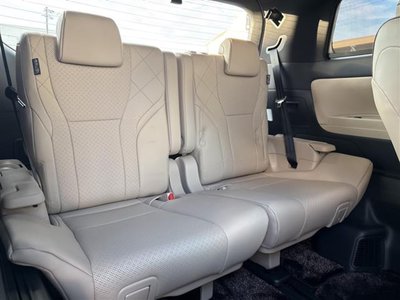 صورة 40 لـ 2024 Toyota ALPHARD
