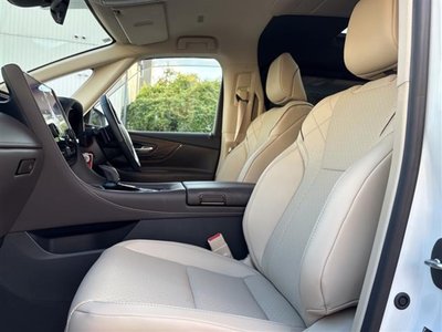 صورة 34 لـ 2024 Toyota ALPHARD