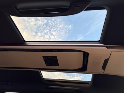 صورة 29 لـ 2024 Toyota ALPHARD