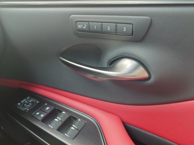 2021 Lexus ES thumbnail 19