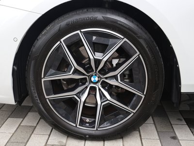 2025 BMW 5 SERIES photo 16