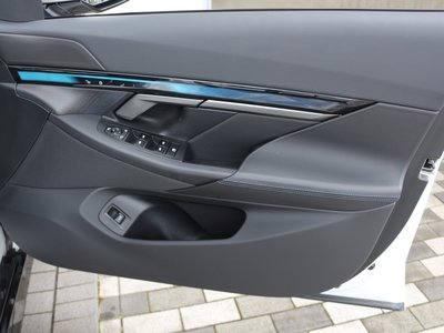 2025 BMW 5 SERIES thumbnail 33
