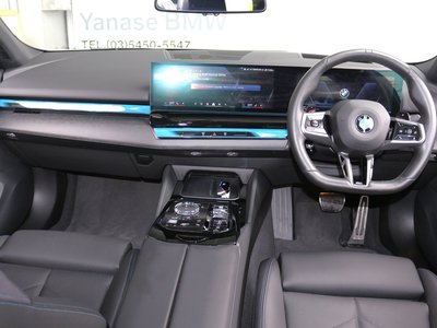 2025 BMW 5 SERIES photo 8