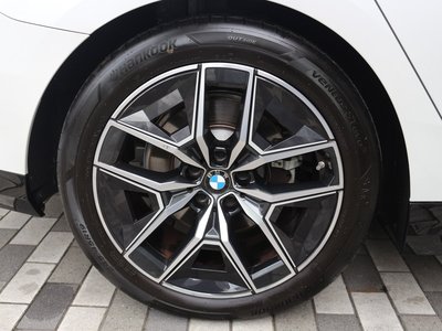2025 BMW 5 SERIES thumbnail 18