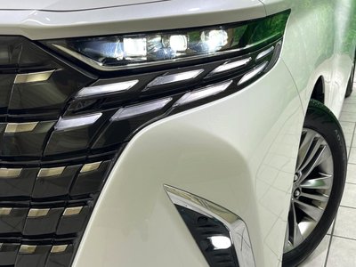 صورة 15 لـ 2025 Toyota ALPHARD