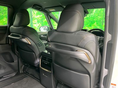 صورة 65 لـ 2025 Toyota ALPHARD