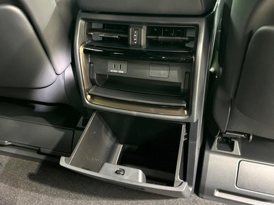 صورة 59 لـ 2025 Toyota ALPHARD