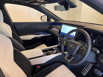 2026 Lexus RX photo 13