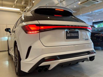 2026 Lexus RX photo 9