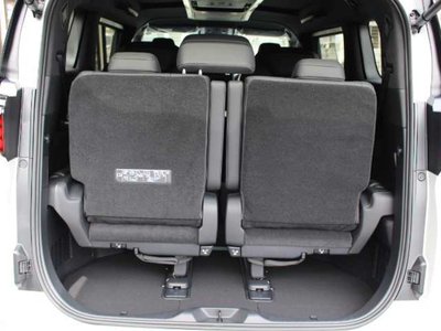 صورة 18 لـ 2026 Toyota ALPHARD