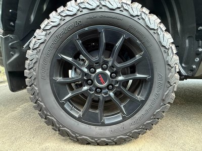 2024 Toyota TUNDRA thumbnail 17