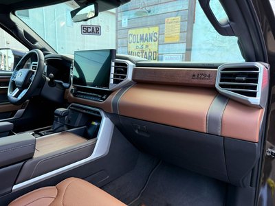 2024 Toyota TUNDRA thumbnail 28
