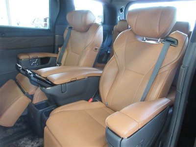 صورة 34 لـ 2023 Toyota VELLFIRE