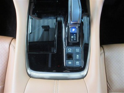 صورة 15 لـ 2023 Toyota VELLFIRE