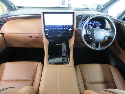 صورة 10 لـ 2023 Toyota VELLFIRE