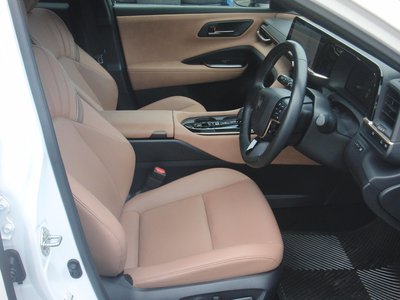 2024 Toyota CROWN SPORT photo 8