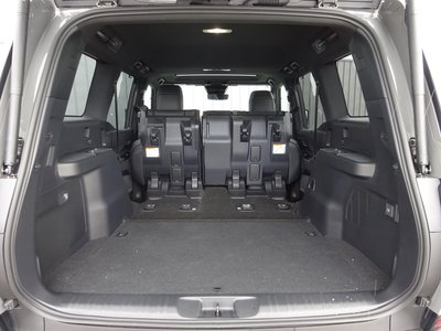 صورة 27 لـ 2025 Lexus GX