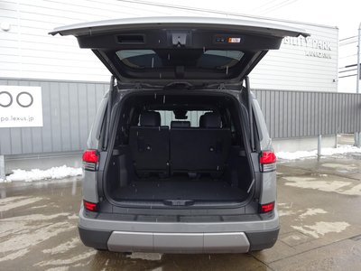 صورة 24 لـ 2025 Lexus GX