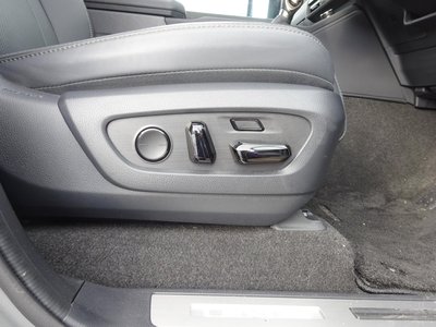 صورة 19 لـ 2025 Lexus GX