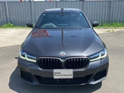 2023 BMW 5 SERIES photo 3